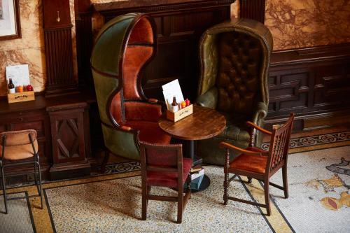 Counting House - image 7