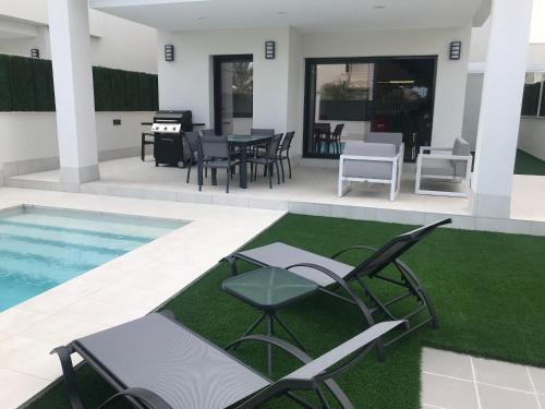 Villa Deluxe La Marina Beach - image 2