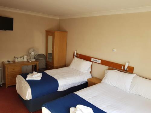Newark Hotel - image 5