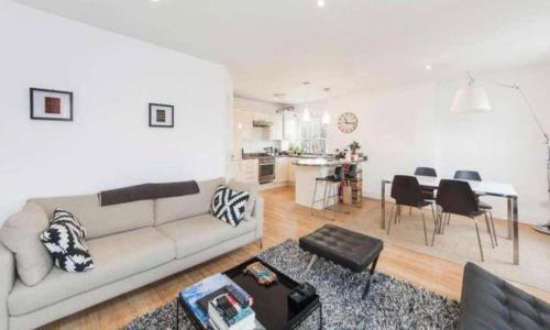 London Holiday Apartment, , London