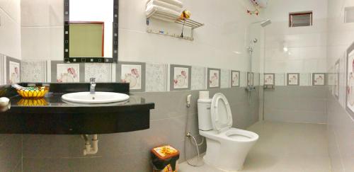 room detail thumbnail 2