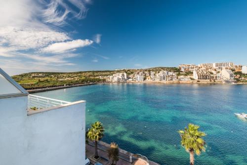 GetawaysMalta - Blue Harbour Seafront Self-catering Holiday Penthouse St Paul's - image 12