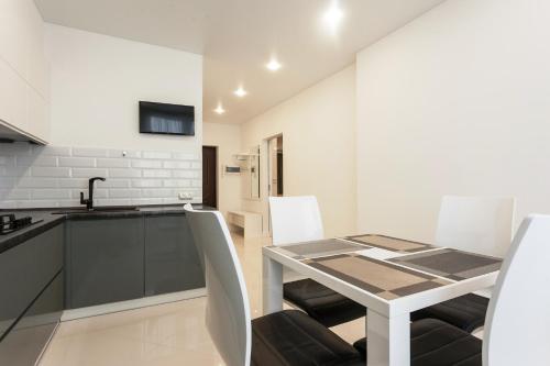 Tikhaya 1 Apartments - image 8