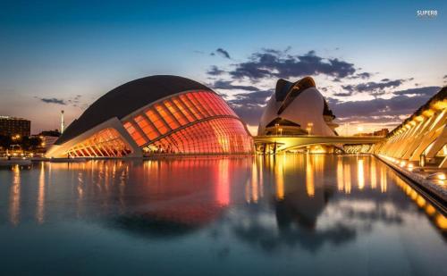 Apartamento cerca de la playa y Ciudad de las Ciencias