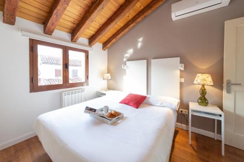 Apartamentos Puerta Del Sol IV - image 4