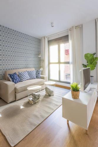 Studio Apartment image 6