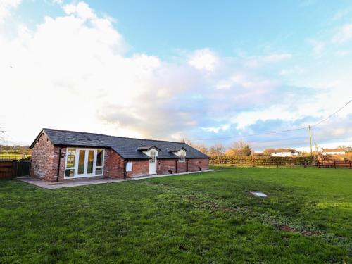 Commonwood Cottage Wrexham - image 9