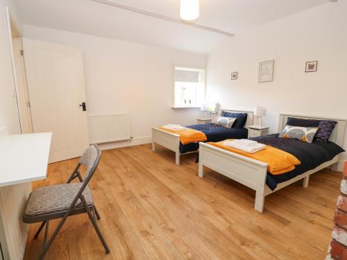 Commonwood Cottage Wrexham - image 8