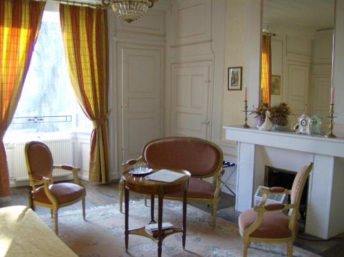 Le Chateau de Prauthoy in Prauthoy