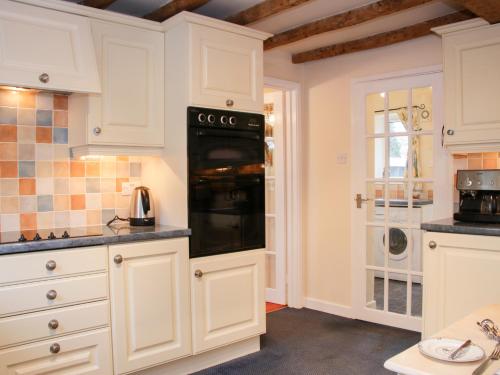 Cream Door Cottage