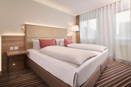 HYPERION Hotel Berlin Room Type - Junior Suite