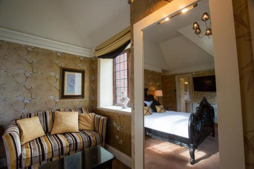 Inglewood Manor - image 7
