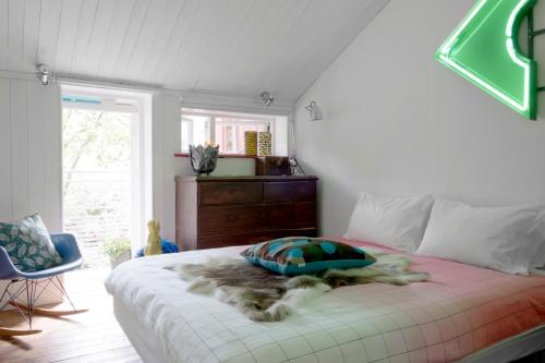 1 queen bed