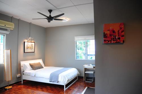 GRAYHAUS Spacious Bungalow & Garden Villa - SS3 Petaling Jaya, near Sunway - Stay Only NO EVENTS GRAYHAUS Spacious Bungalow & Garden Villa - SS3 Petaling Jaya, near Sunway - Stay Only NO EVENTS