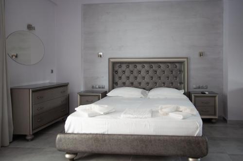 Gold Apartments - image 14