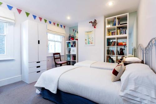 Veeve - A Kensington Mews - image 9