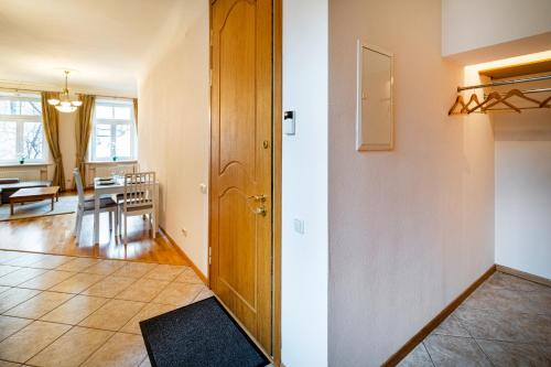 Dzirnavu Street Apartment In City Center