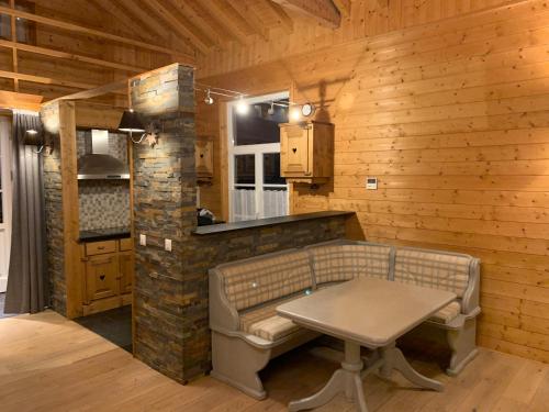 CHALET Cap Des Alpes avec SAUNA ET JACUZZI prive en VALAIS
