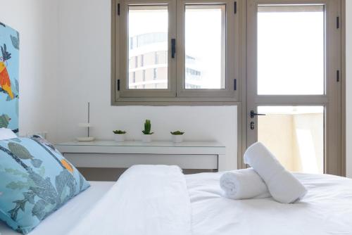 49 Abarbanel - By Beach Apartments TLV - image 2