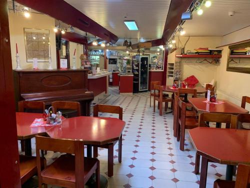 مطعم, Hotel Lyssach in لوفين