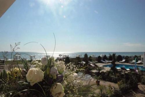 Deluxe Suite with Sea View