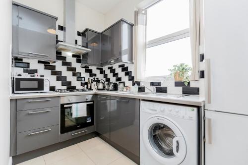 WelcomeStay Clapham Junction 2 Bedroom Apartment - image 10