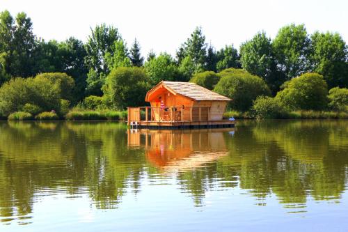 Village Flottant de Pressac