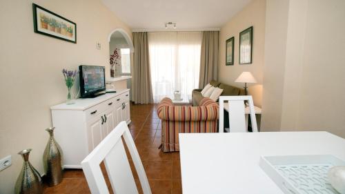 Leo Islamar - main image