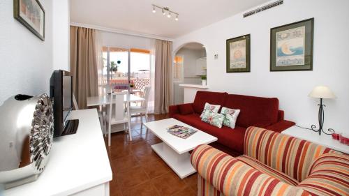 Leo Islamar - image 2