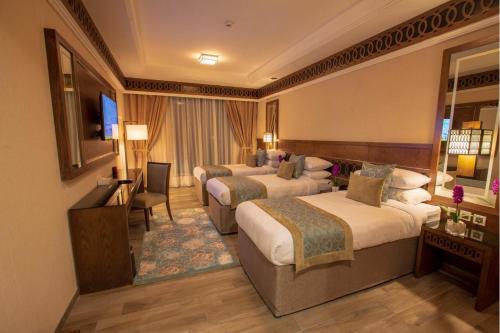 Violet Al Azizia Hotel MASJID Al Qatari Room Type - Triple Room
