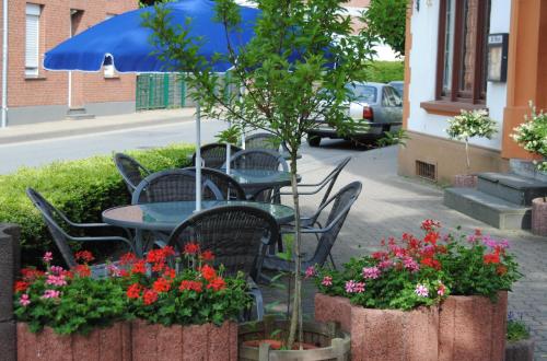Alt Weeze - image 4