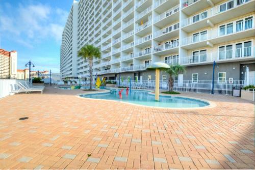 Laketown Wharf 535 By Aneliya thumb 4