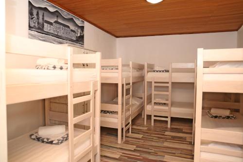 Chambre partagée, mixte, 8 personnes