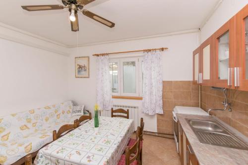 Apartments Miroslava - image 10