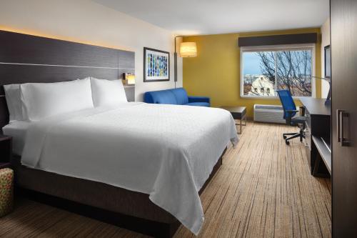 Holiday Inn Express Hotel & Suites Belmont, an IHG Hotel