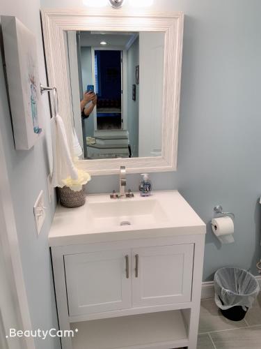 EN SUITE NEXT TO FELLS POINT in Baltimore, USA