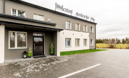 A szálláshely kívülről, Samoobsługowy Hotel Astoria Fly Modlin Airport (Samoobslugowy Hotel Astoria Fly Modlin Airport) in Sobieski
