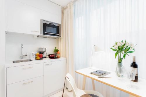 ห้องครัว, VISIONAPARTMENTS Zug - self check-in in ซัก
