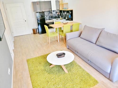 Sea Breeze Lux Apartments