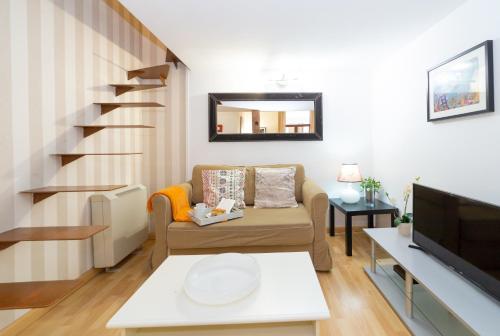 Apartamentos Puerta Del Sol IV - image 6