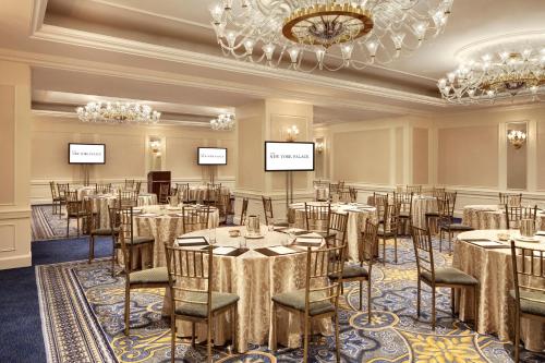 Lotte New York Palace - image 2
