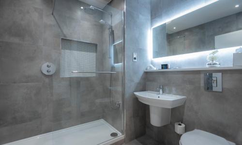 Temple Gate Hotel - image 12