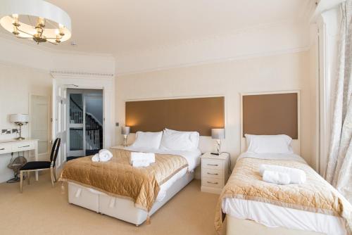 No 46 Marine Terrace 4