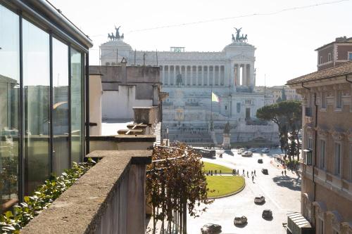 Amazing Penthouse Piazza Venezia - image 14