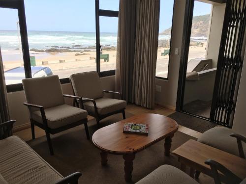 Herolds Bay Accommodation - Coo-ee 2