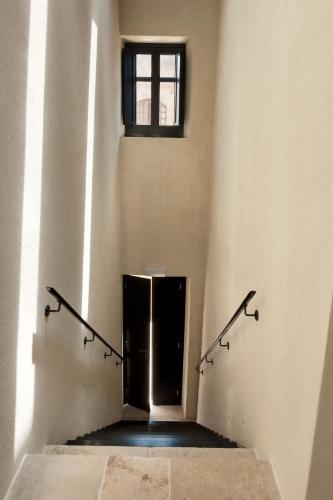 VIP Suite with Bathtub & Steam Bath - Narcissus image 3