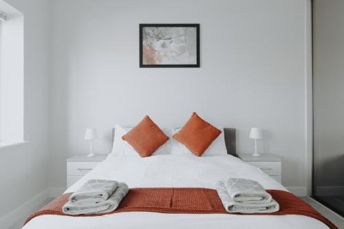 Luxurious & Modern Home in the Centre of the City - image 4