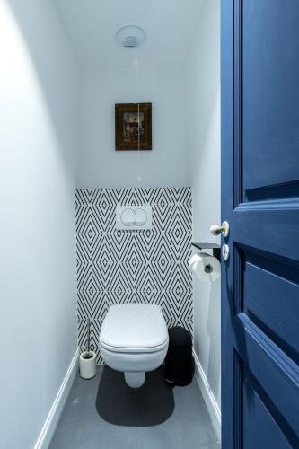 L'Abeille - Boutique Apartments - image 3