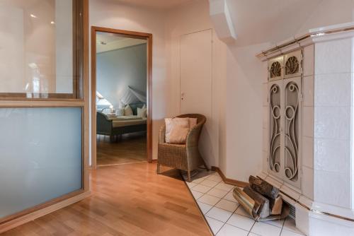 Family Room (2 Adults + 2 Children)