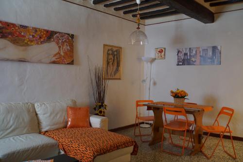  Casa Zia Seconda, Pension in Montecatini Val di Cecina bei Podere Colombaie